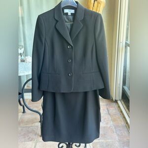 VINTAGE Le Suit Essentials Black Two-Piece Suit Set